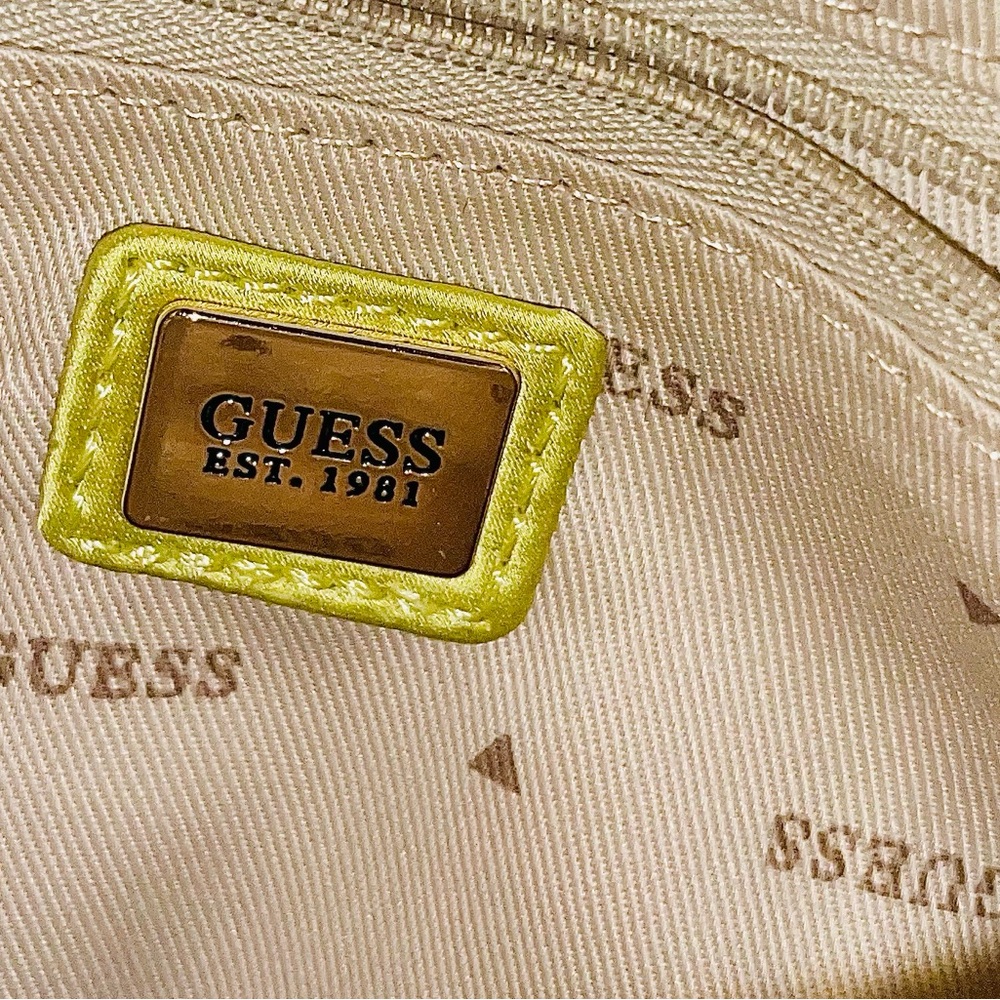 💚 GUESS Lime Green Mini Tote – Y2K Era - Picture 9 of 12
